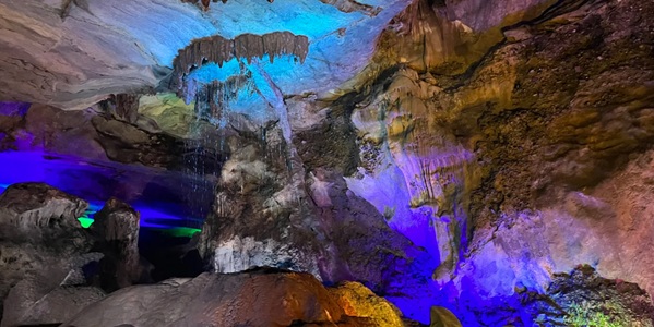 龙岩新罗龙硿洞溶洞景观图