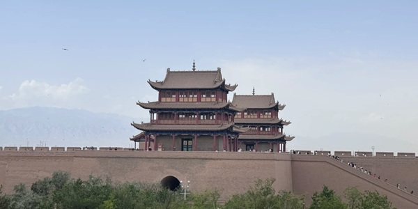 嘉峪关长城全景