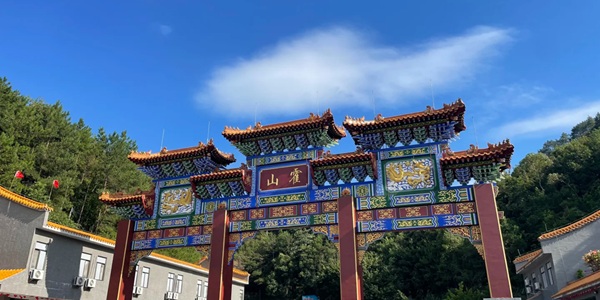 龙川霍山风景区全景图