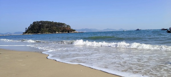 大亚湾黄金海岸沙滩全景图