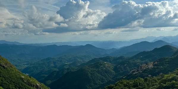 阳山广东第一峰云海全景图