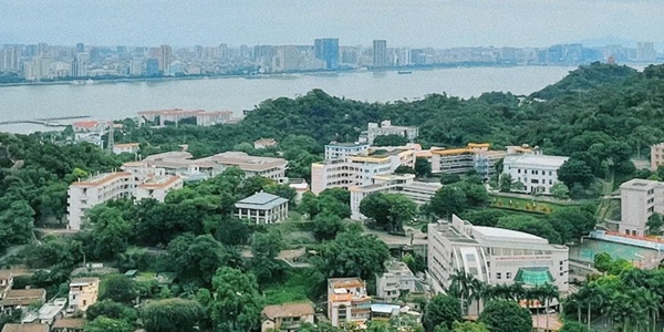汕头濠江区礐石风景区全景