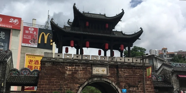 深圳龙岗区甘坑古镇风光