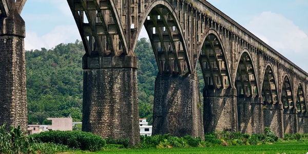 罗定长岗坡渡槽全景图