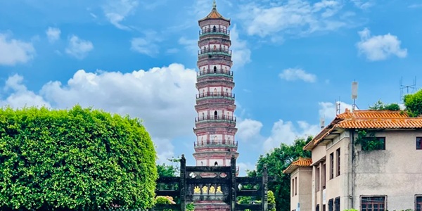 湛江雷州市三元塔古建筑风景
