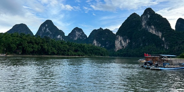 桂林阳朔县漓江风景区