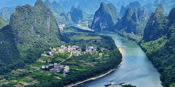 桂林雁山区漓江风景区