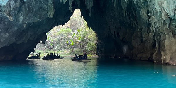 河池凤山县三门海