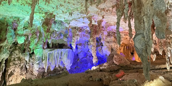 南宁马山县金伦洞风景区