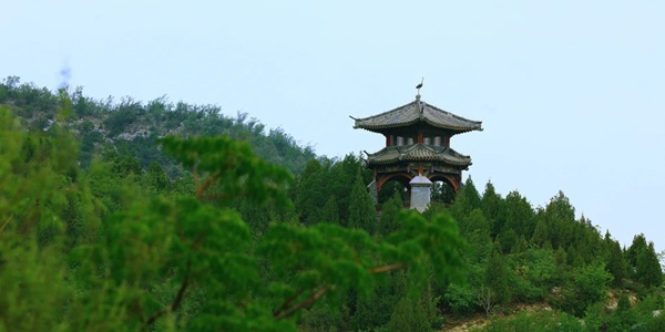 鹤山区五岩山风光