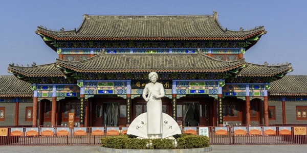 马街书会艺人表演场景