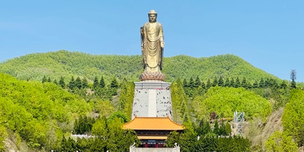 中原大佛与尧山云海景观