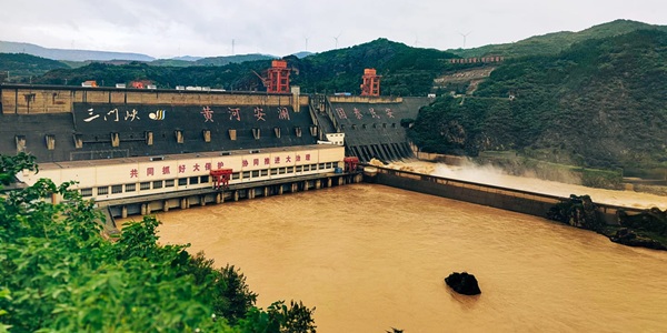 三门峡大坝与黄河风光全景