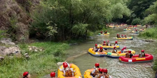 卢氏县豫西大峡谷漂流与峡谷风光
