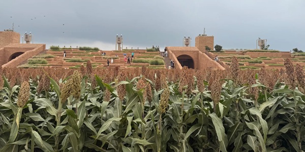 郑州中牟县只有河南戏剧幻城全景