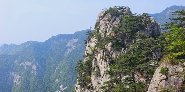 罗田天堂寨主峰云海景观