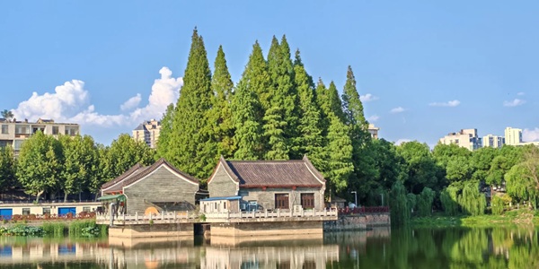 湘潭雨湖区雨湖公园全景