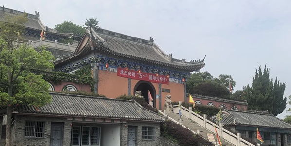 常州金坛区茅山风景区全景图