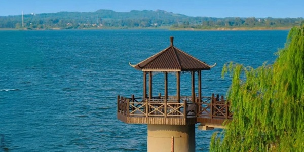 南京六合区金牛湖全景图