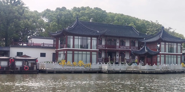 海陵区凤城河景区风光