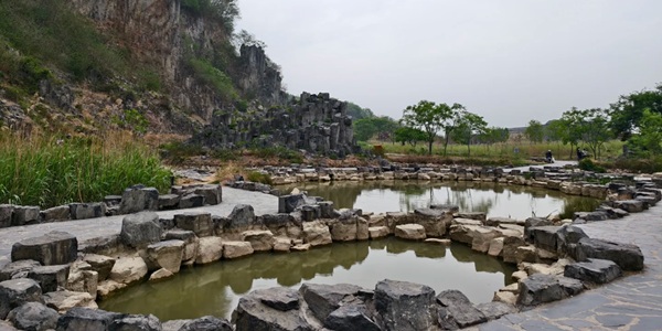 扬州仪征市捺山地质公园全景图