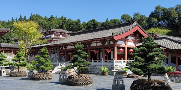抚州宜黄县曹山寺全景图