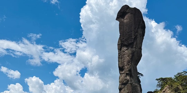 上饶玉山县三清山奇峰云海景观