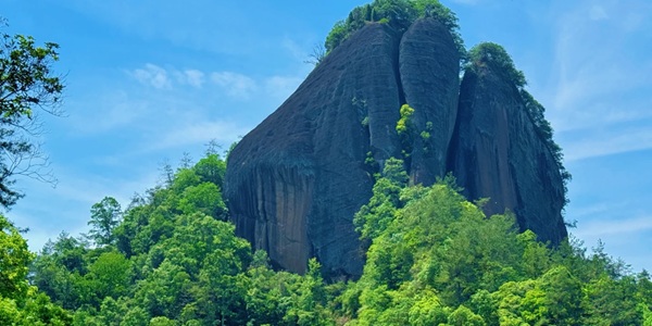 宜春铜鼓县天柱峰全景图