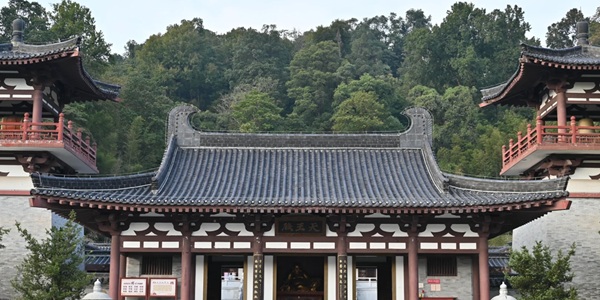 宜丰县洞山禅寺全景图