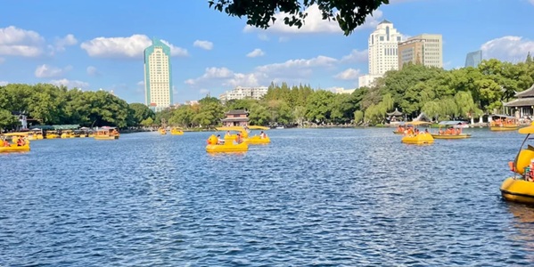 鹰潭月湖区月湖公园全景图