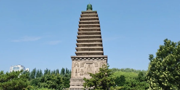 朝阳双塔区北塔景观