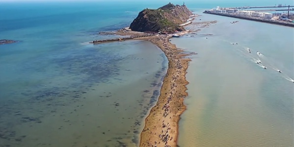 笔架山天桥奇观