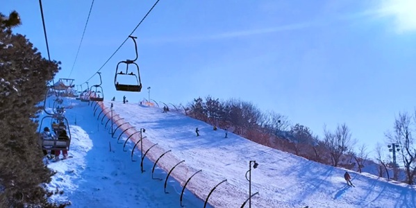 白清寨滑雪场全景