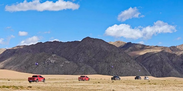 乌拉特后旗巴音温都尔沙漠景观