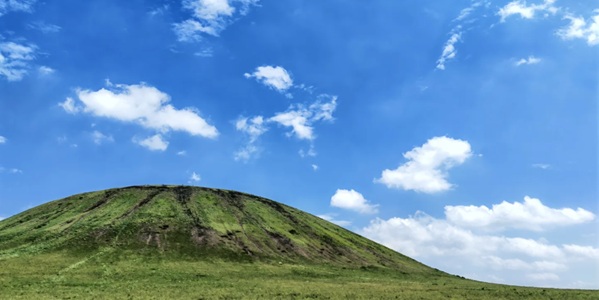 察哈尔右翼后旗乌兰哈达火山景观