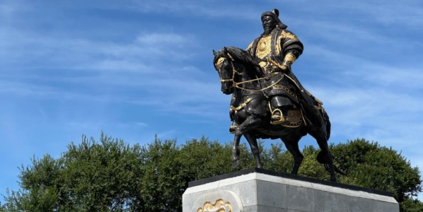 乌兰浩特市成吉思汗庙