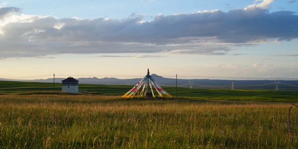 贵南茫拉草原风光