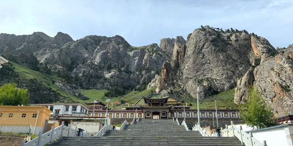 兴海赛宗寺全景