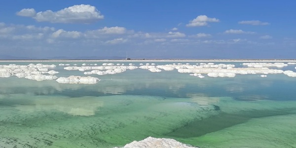 格尔木察尔汗盐湖