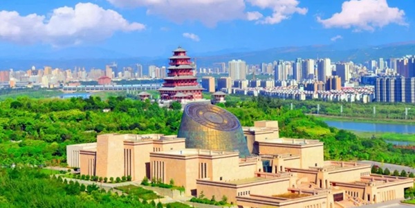 中华石鼓阁全景与渭河风光