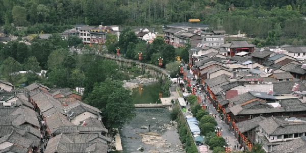 宁强县青木川古镇全景与山水风光