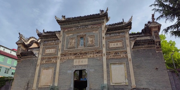 丹凤棣花古镇青石板路与明清建筑群全景