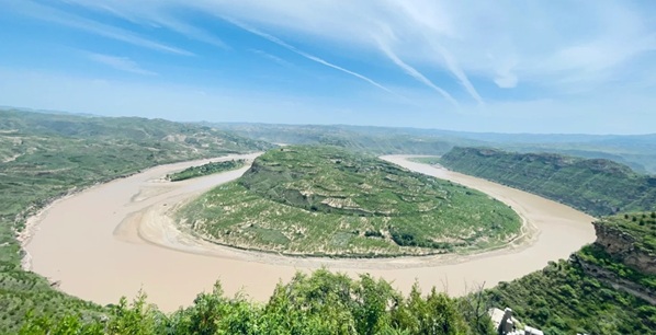 陕西延川黄河乾坤湾全景航拍图