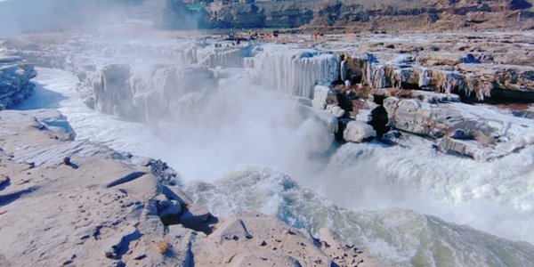 陕西宜川黄河壶口瀑布冬季冰瀑奇观