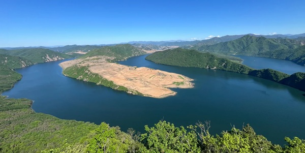 清涧黄河太极湾航拍全景