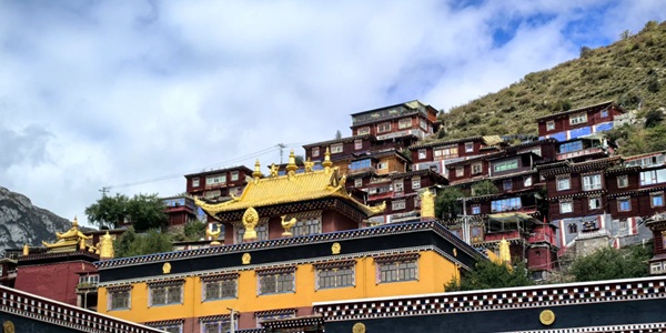 甘孜德格县德格印经院