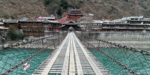 甘孜泸定县泸定桥