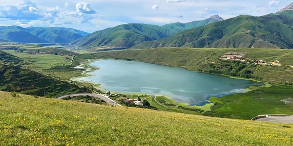 甘孜炉霍县卡萨湖