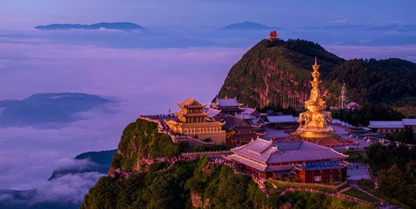 峨眉山市峨眉山金顶