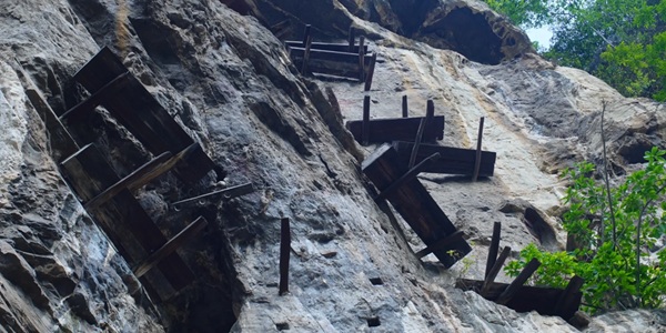 珙县僰人悬棺景观